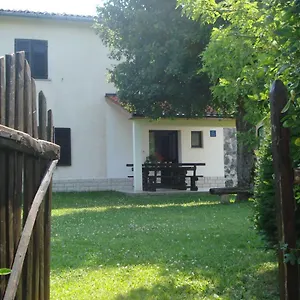 Apartman Aldo, Roc